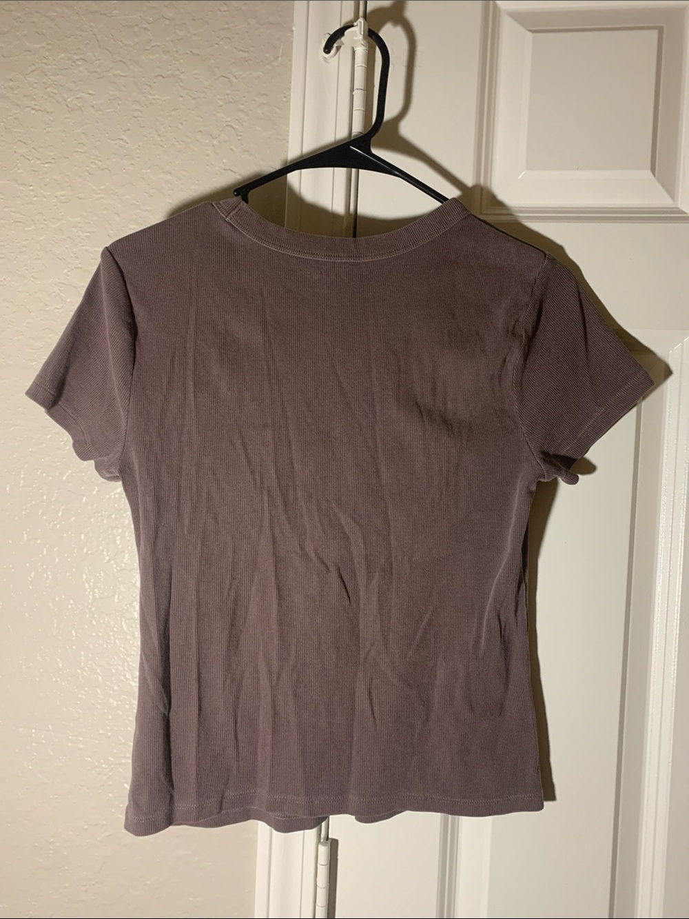 Old Navy Dusty Mauve Crew Neck Short Sleeve Tee - Picture 2 of 2